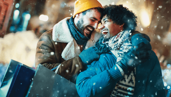 couple-shopping-in-snow-1200x683 couple-shopping-in-snow-1200x683