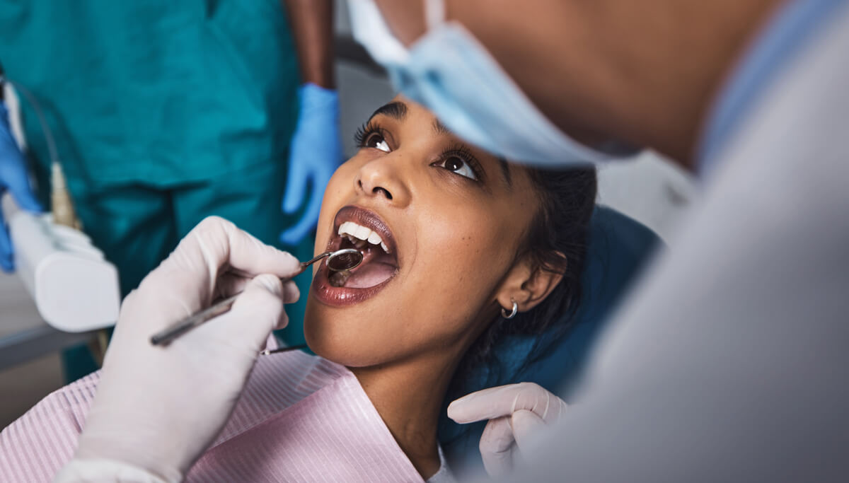 woman-in-dental-chair-1200x683