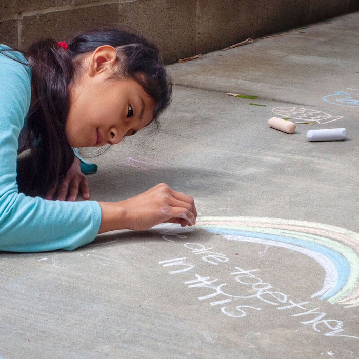 girl-drawing-on-sidewalk-800x800